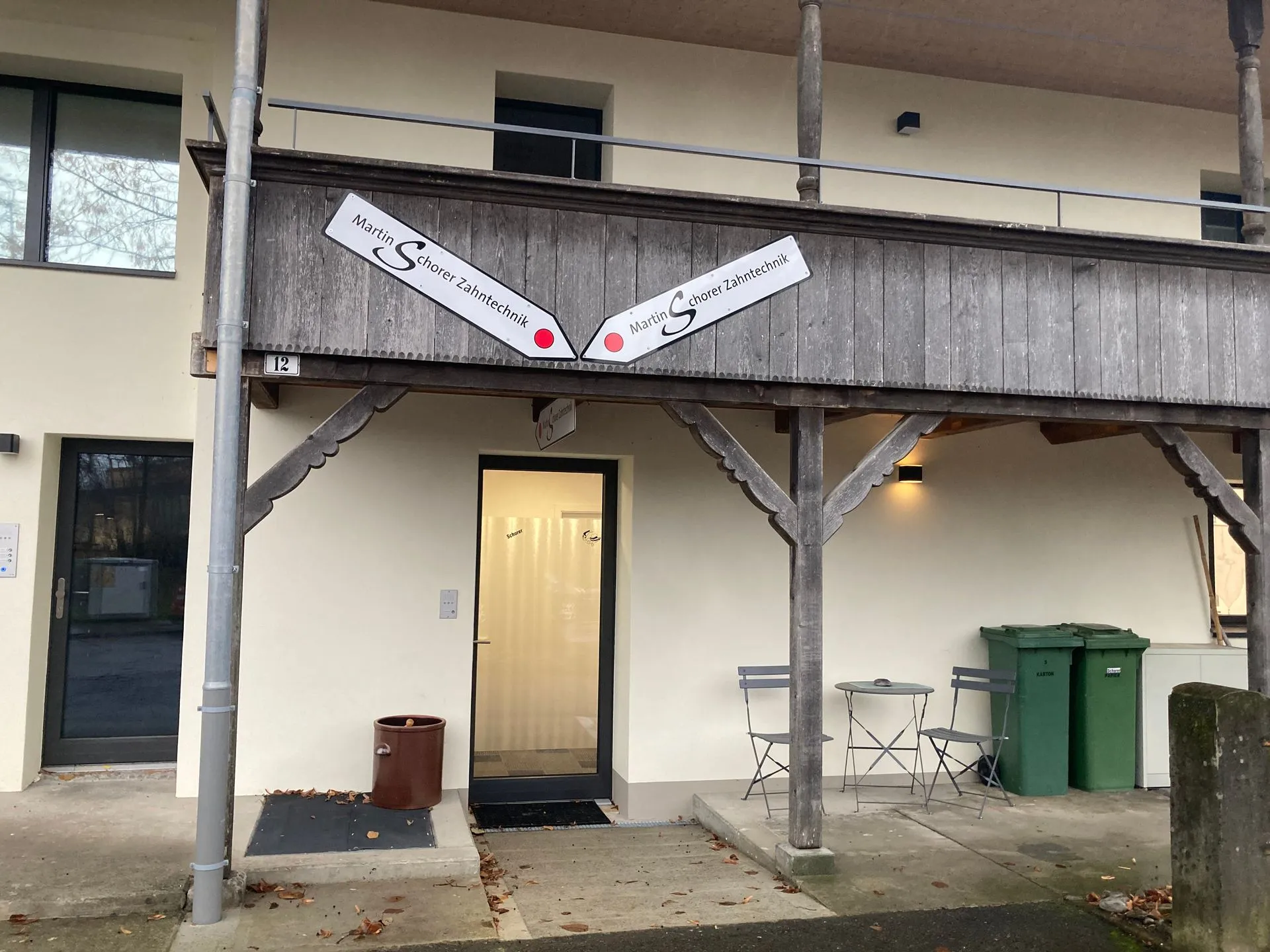 Eingang zum Labor an der Im Dorf 12